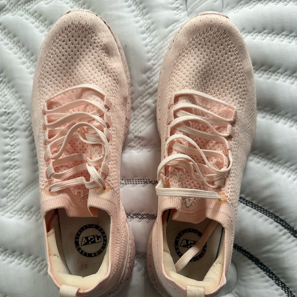 APL techloom sneakers
